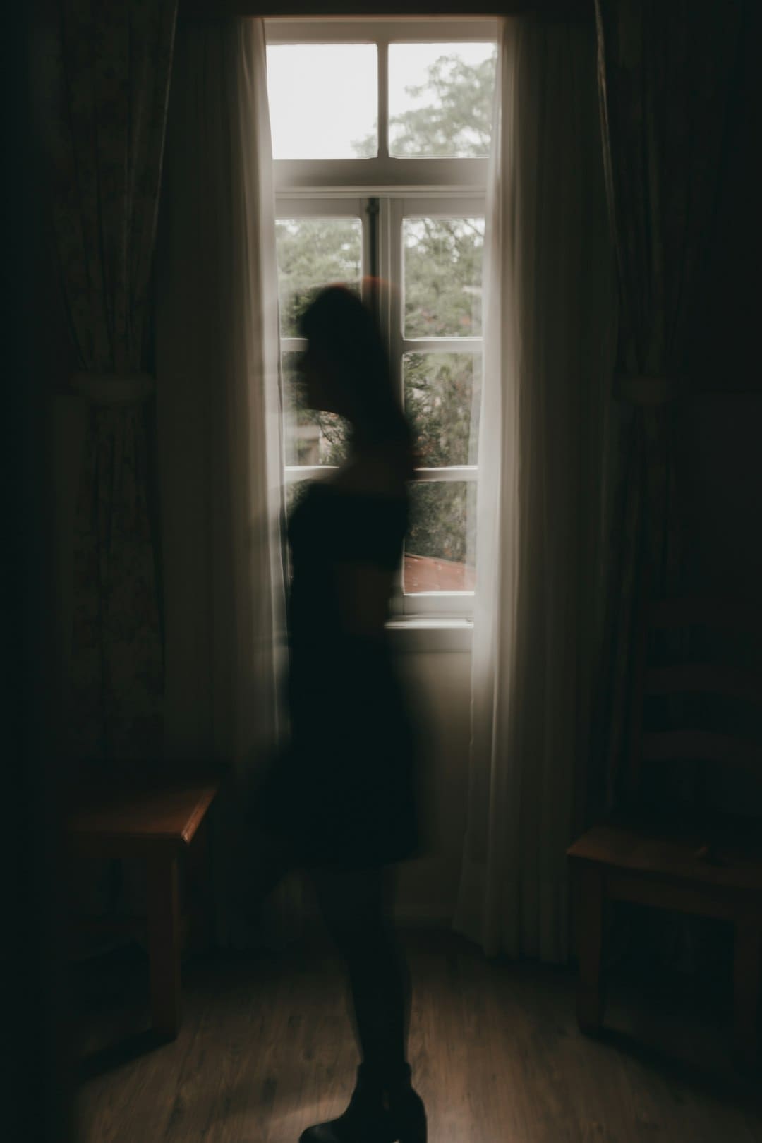 江祖平曝某女艺人被男性喂药性侵